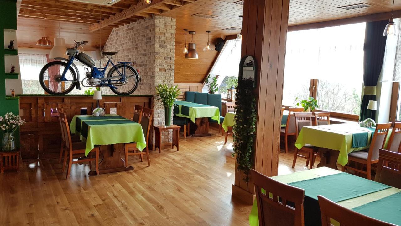 Zajazd Gniewko Mala Karczma Bagian luar foto