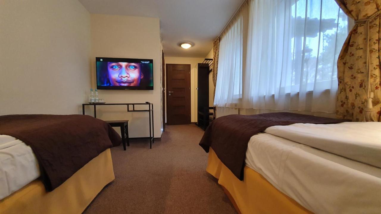 Zajazd Gniewko Mala Karczma Bagian luar foto