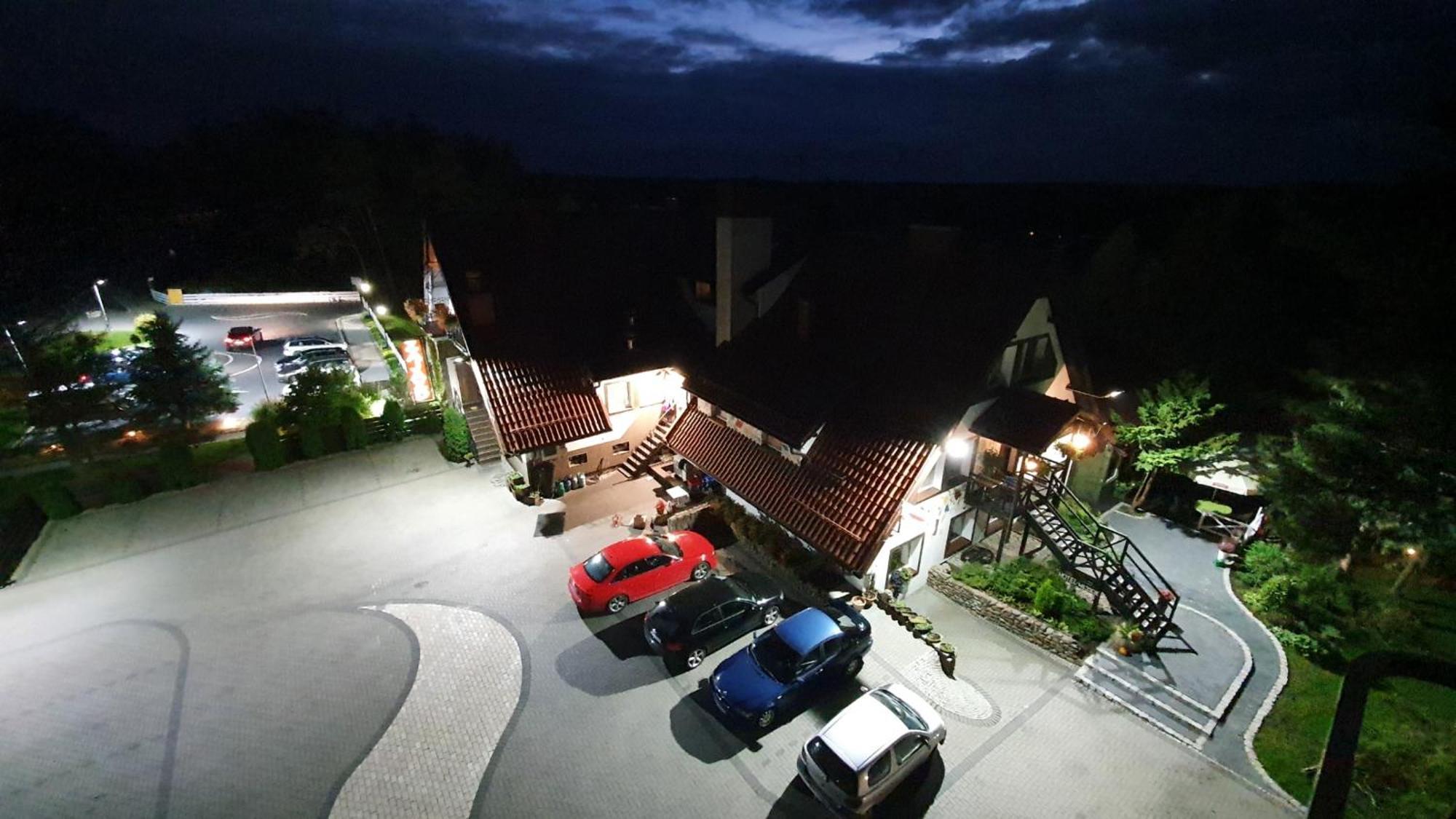 Zajazd Gniewko Mala Karczma Bagian luar foto